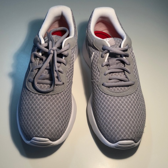 Nike Shoes - Nike sneakers